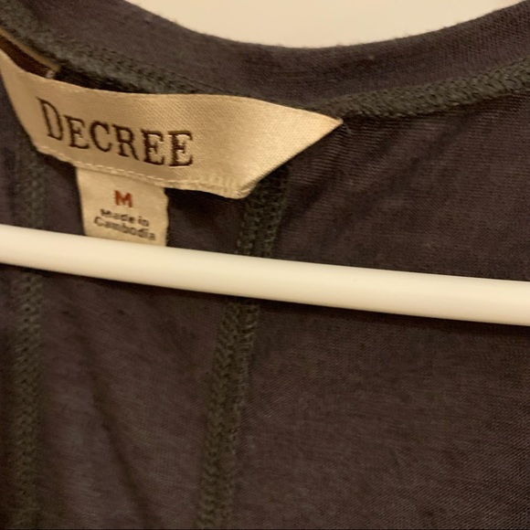 Cute tee - Picture 3 of 3